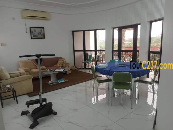 Somptueux Duplex à vendre à Pk10 (Camp des officiers au Genie)