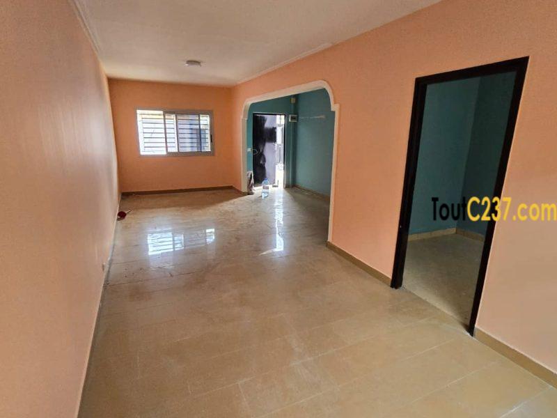 Maison en villa à louer à Makepe, Douala