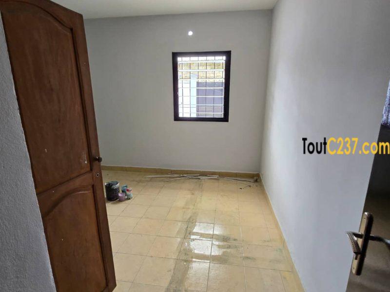 Maison en villa à louer à Makepe, Douala