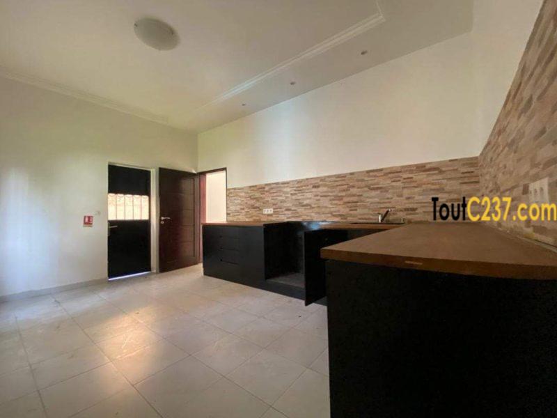 Maison en villa à louer à Bonapriso Douala