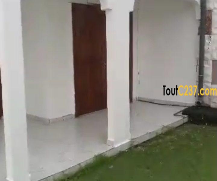 Belle villa sic. vendre à Makepe Douala