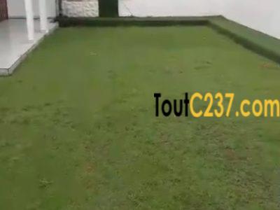 Belle villa sic. vendre à Makepe Douala