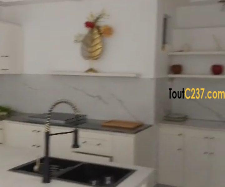 Belle villa sic. vendre à Makepe Douala