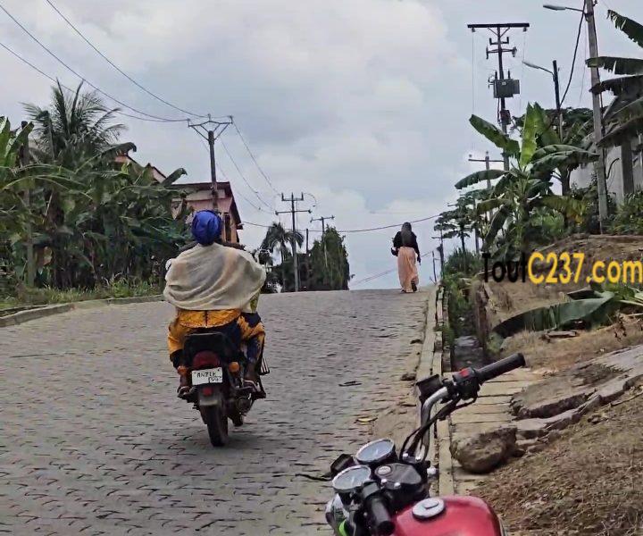 Terrain commercial à vendre à Logpom (Hopital des soeurs)