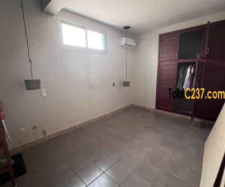 Appartement à louer à Bonapriso Douala