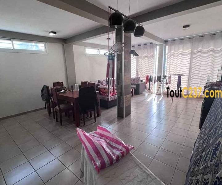 Appartement à louer à Bonapriso Douala