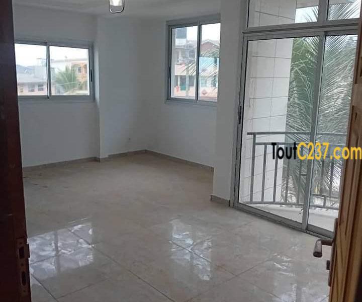 Appartement à louer à Makepe, Douala