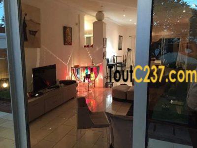 Magnifique villa à louer à Bonapriso Douala