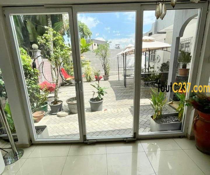Charmante villa sic à louer à Makepe, Douala