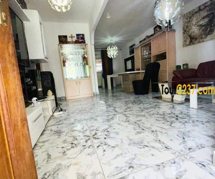 Charmante villa sic à louer à Makepe, Douala