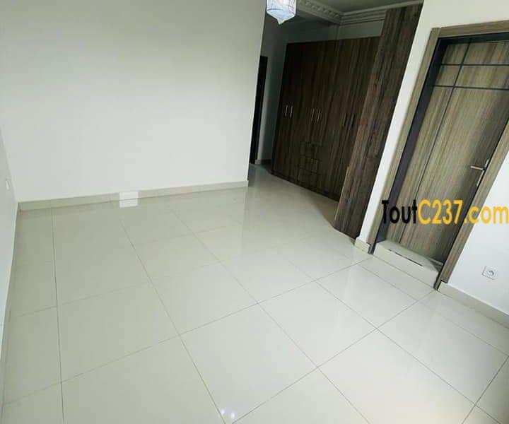 Appartement à louer à Bonamoussadi Douala