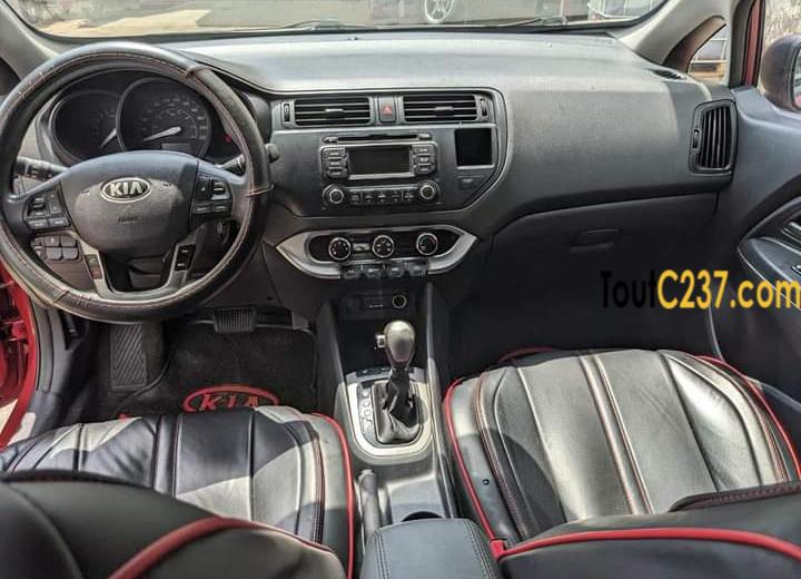 Kia Rio à vendre à Douala