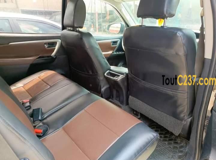 Toyota Fortuner à vendre à Douala