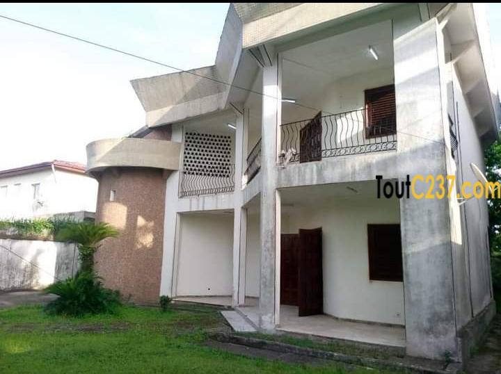 Duplex à louer à Bonamoussadi Douala