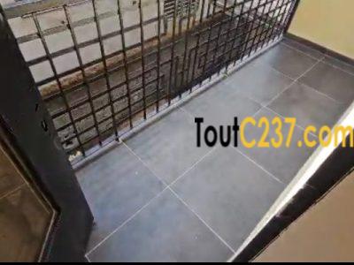 Studio Moderne Neuf à louer à Kotto