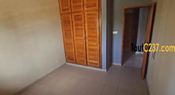 Appartement moderne neuf à louer à Kotto