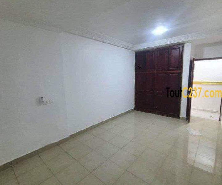 Très belle villa a louer a Bonamoussadi, Douala