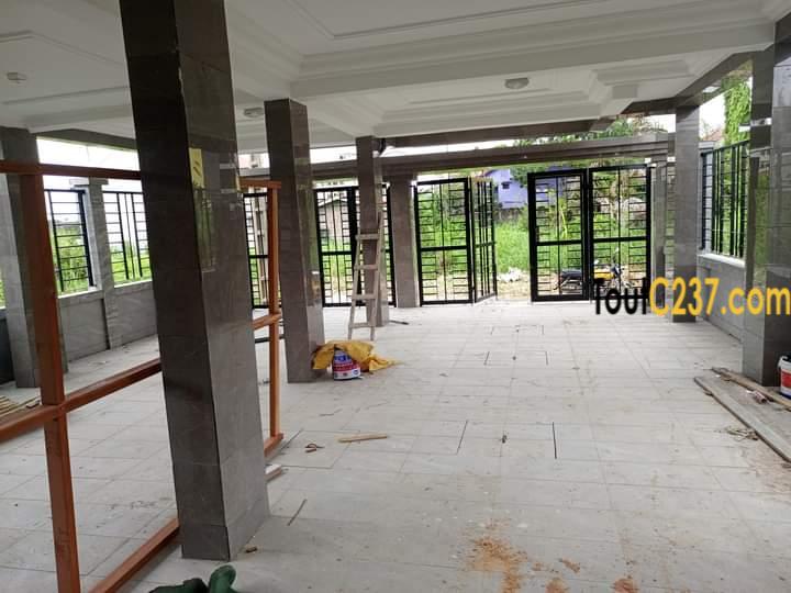 Appartement haut standing à louer à Bonamoussadi