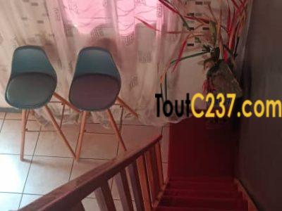 Chambre moderne à louer à Bonapriso