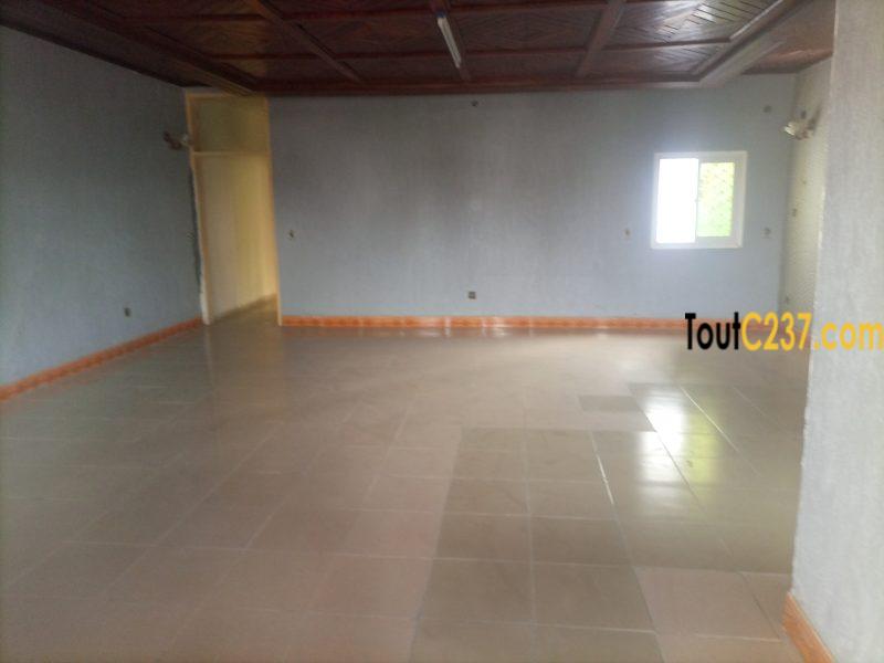 Duplex à louer à Logpom Bassong, Douala