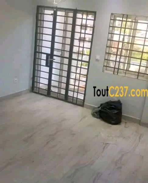 Appartement haut standing à louer à Makepe, Douala