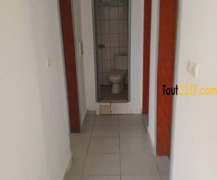 Appartement à louer à Akwa, Douala
