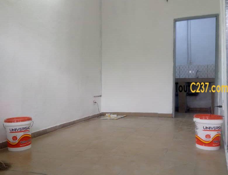 Studio moderne à louer à Akwa Nord