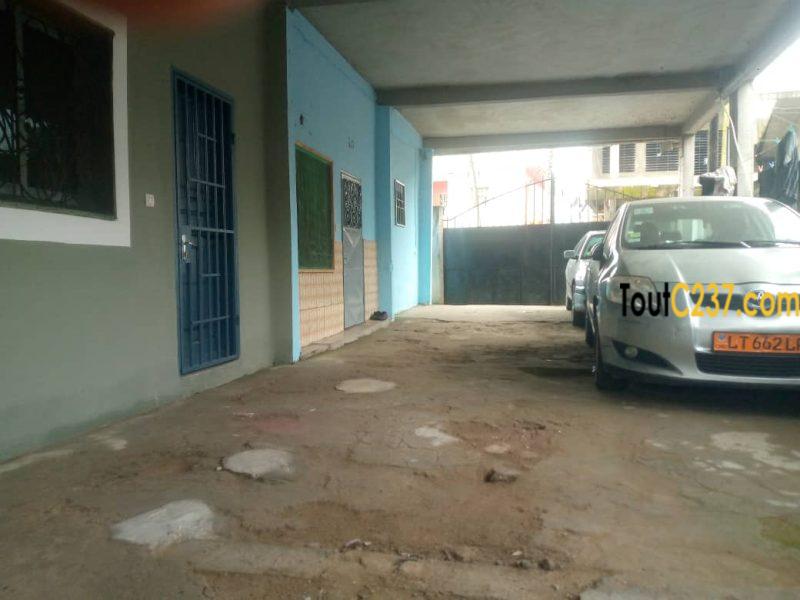 Studio moderne à louer à Akwa Nord