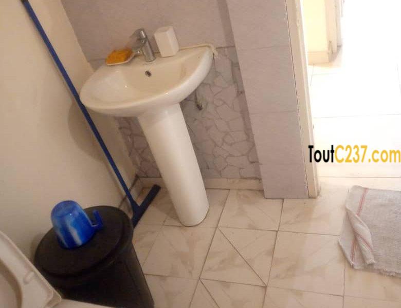 Appartement à louer à Deido, Douala