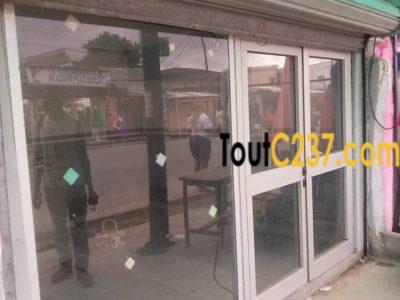 Boutique à louer à Akwa Nord, Douala