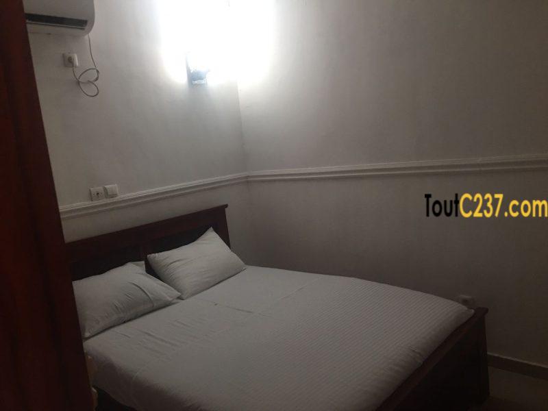 Studio Moderne à louer à Bonapriso, Douala