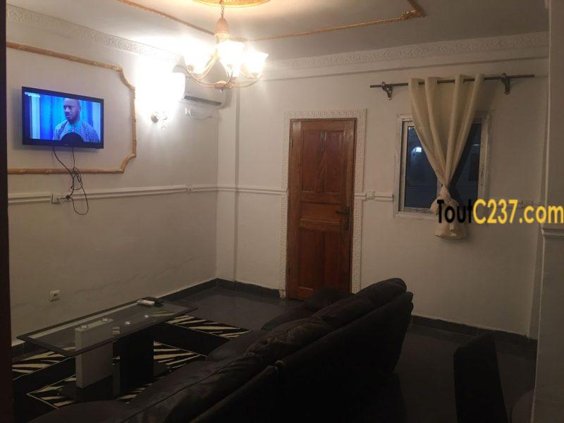 Studio Moderne à louer à Bonapriso, Douala