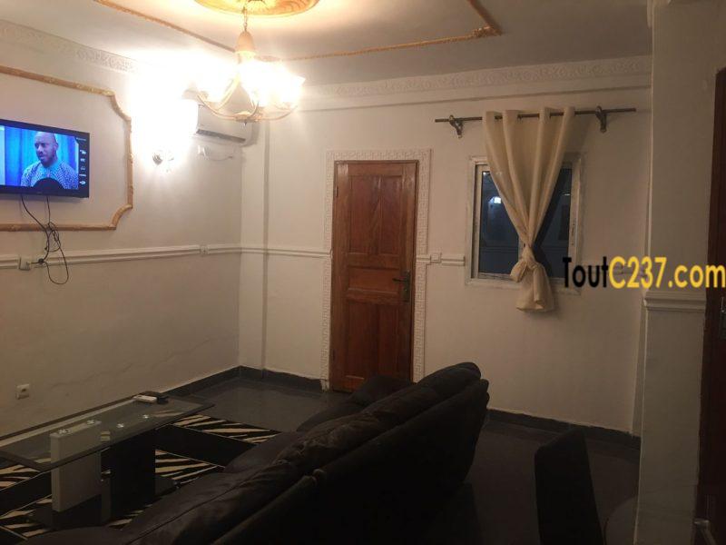Studio Moderne à louer à Bonapriso, Douala
