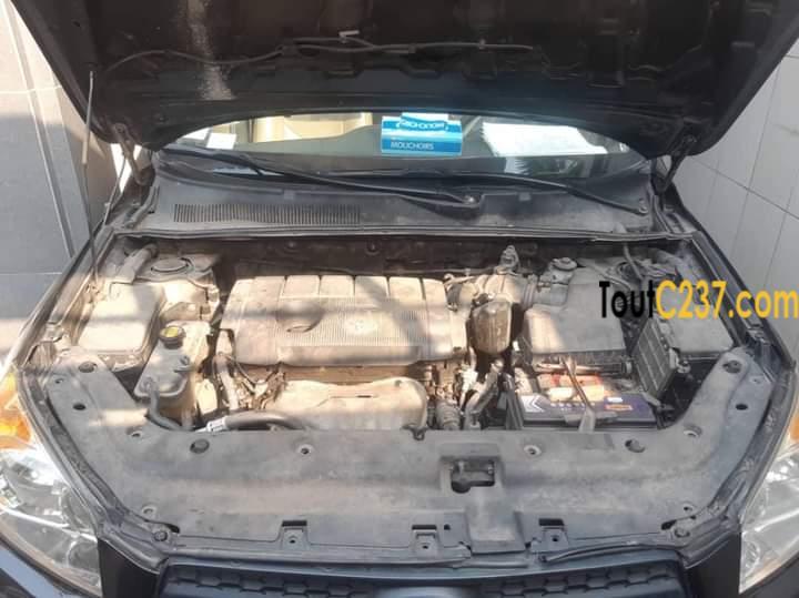 Toyota Rav 4 à vendre à Douala