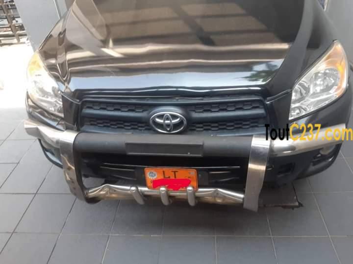 Toyota Rav 4 à vendre à Douala