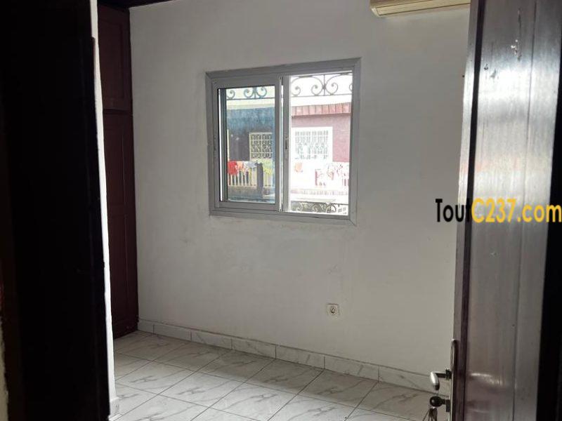 Appartement à louer à Bonamoussadi Douala
