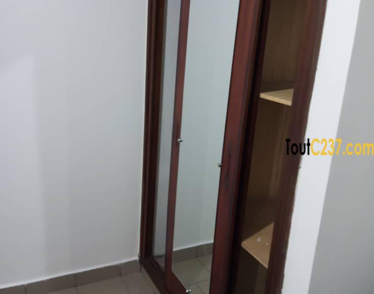 Appartement à louer à Bali, Douala