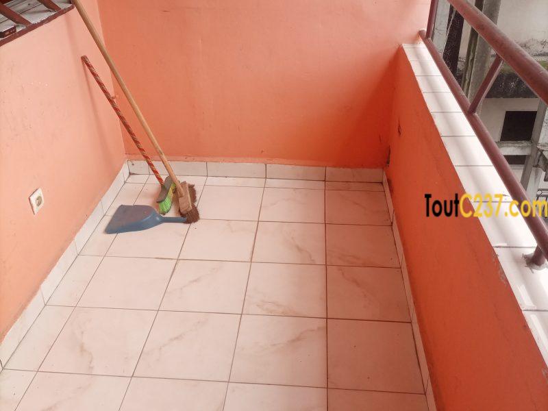 Bureau à louer à Bonamoussadi, Douala