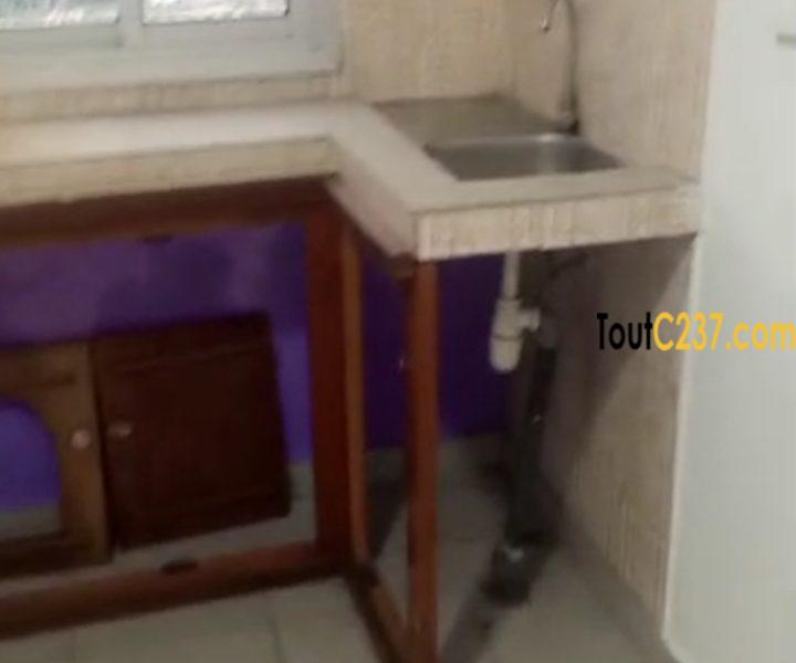 Urgent: Studio moderne à louer à Bonapriso Douala