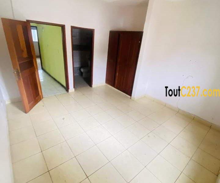 Vaste appartement haut standing à louer à Kotto