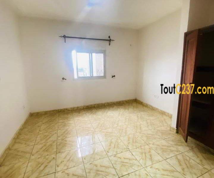 Vaste appartement haut standing à louer à Kotto