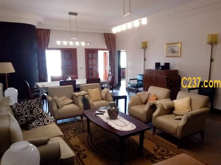 Appartement haut standing à louer à Makepe Douala