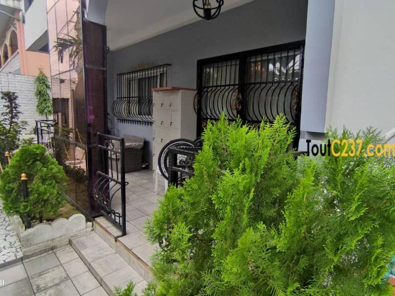Somptueux duplex complet a vendre à Makepe Douala