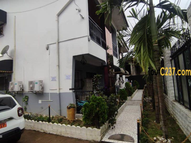 Somptueux duplex complet a vendre à Makepe Douala