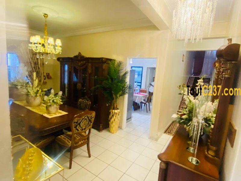 Somptueux duplex complet a vendre à Makepe Douala