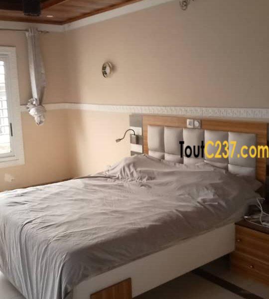 Duplex à louer à pk12, Douala