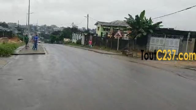 Terrain d'angle à vendre à Logpom Bangos