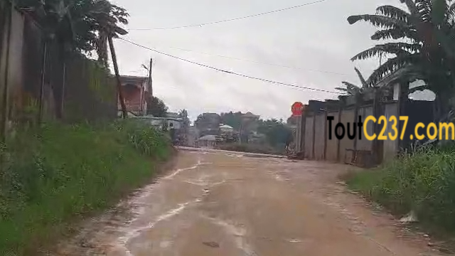 Terrain d'angle à vendre à Logpom Bangos