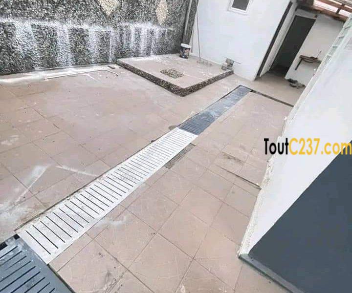 Vaste villa à louer à Bonapriso Douala