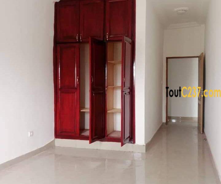 Studio moderne à louer à Bonamoussadi Douala